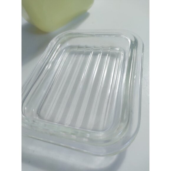 Collectible Pyrex Lidded Yellow Refrigerator Dish 501 1 1/2 cup - Picture 7 of 12